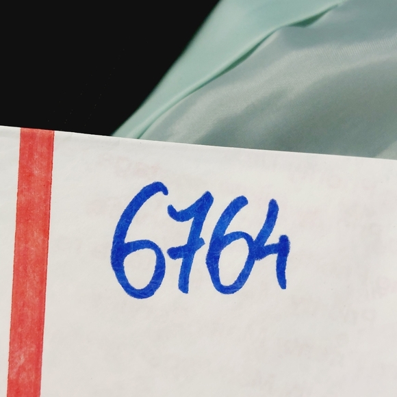 Larry Levine Pin Striped One button Zipped Pockets Suit Petite Blazer P6764 - Picture 7 of 7